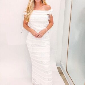 Elegant White Off-Shoulder Maxi Dress